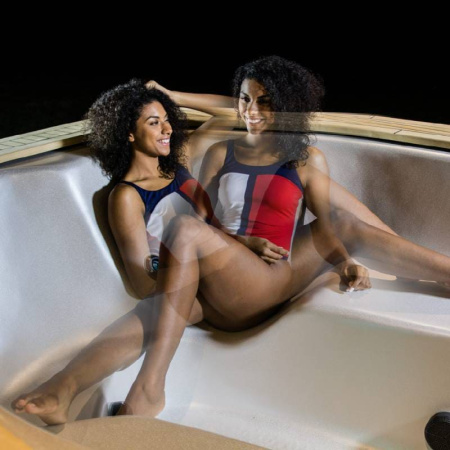 Гидромассажный cпа-бассейн Vortex Spas Ikon